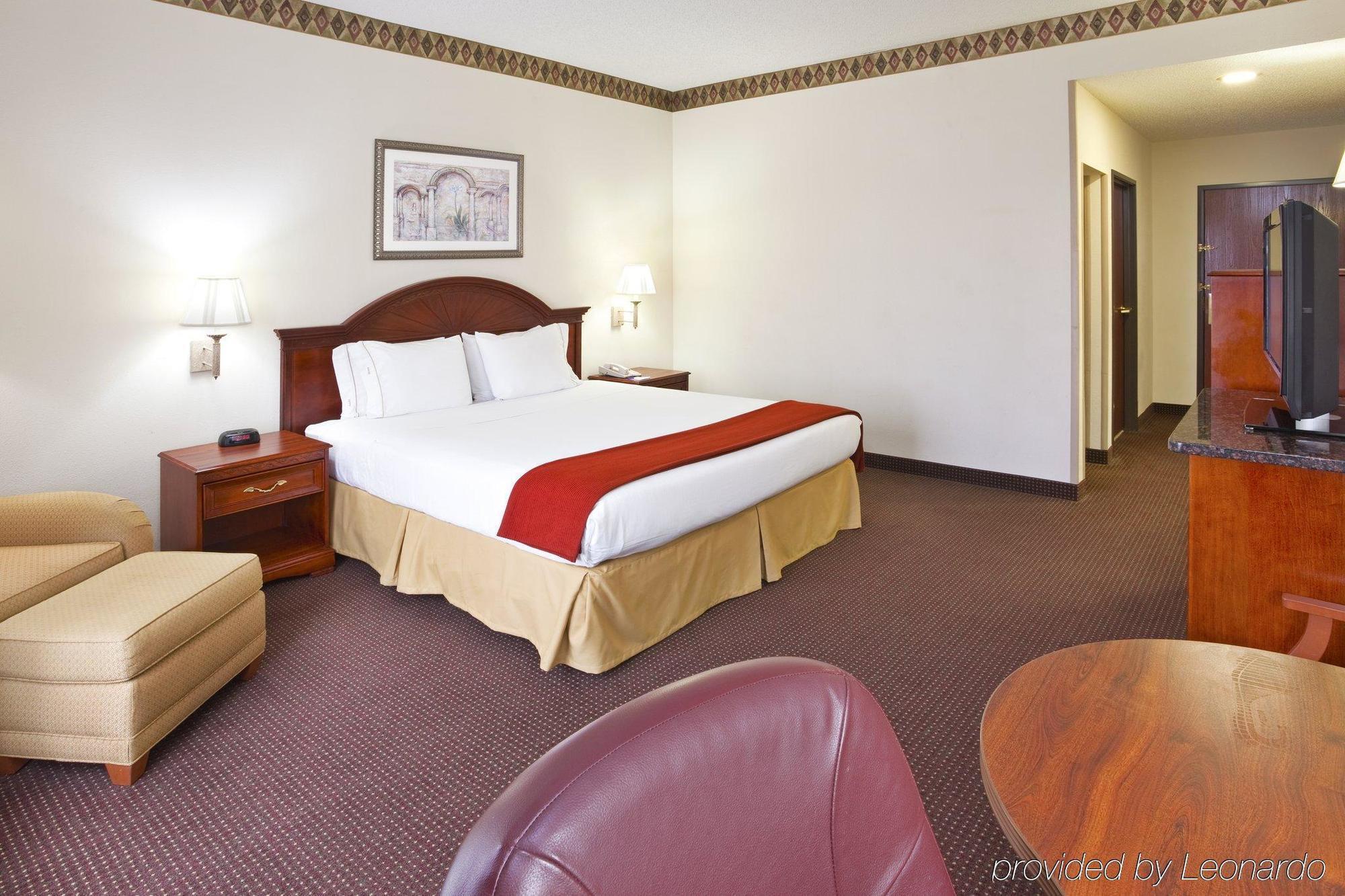 Holiday Inn Express Toledo-Oregon, an IHG hotel Habitación foto